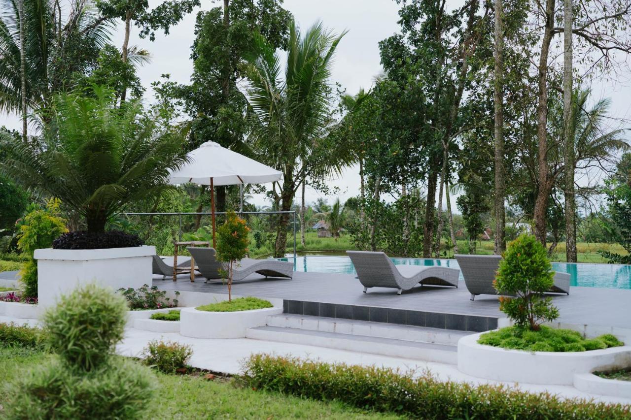 Nirvana Hotel Resort Tetebatu Kültér fotó
