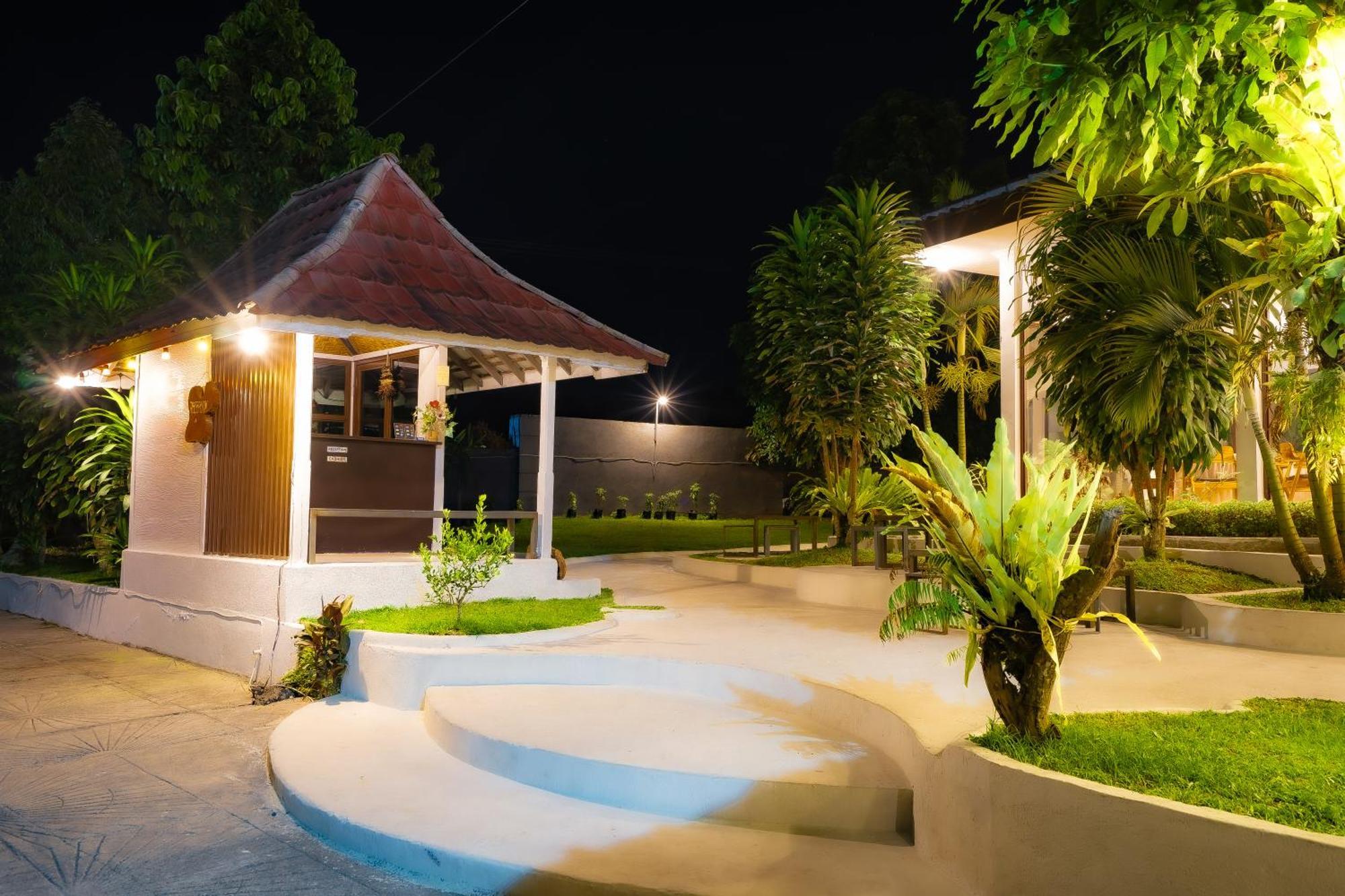 Nirvana Hotel Resort Tetebatu Kültér fotó